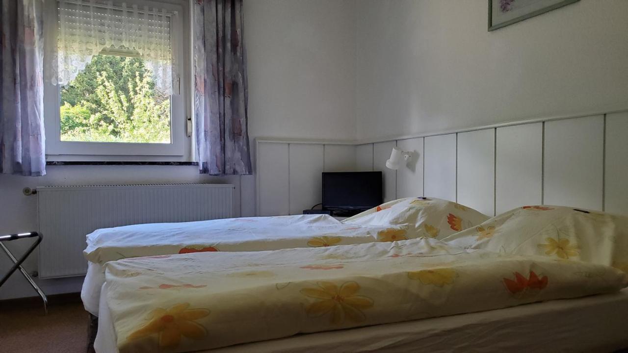 Landgasthof Steuber - Hotel Garni Bromskirchen Exterior foto